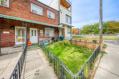 60 Fennings Street, Toronto, On M6j 3b8
