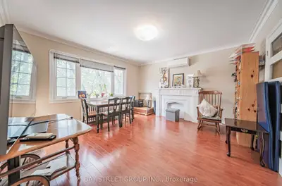 65 Spadina Road, Toronto, On M5r 2t1