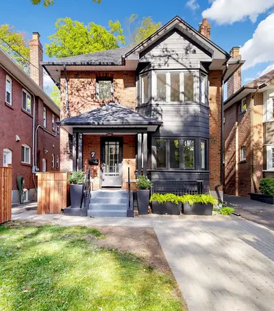 7 Tullis Drive Lower, Toronto, On M4s 2e2