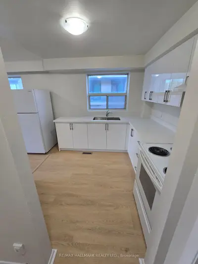 914 Sheppard Avenue W 1, Toronto, On M3h 2t6