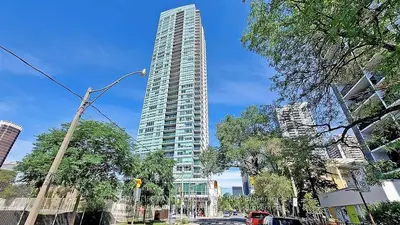 120 Homewood Avenue 902, Toronto, On M4y 1j4