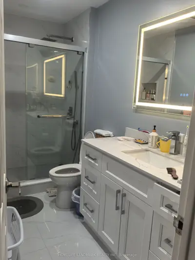18 Faye Drive Main Unit, Toronto, On M2j 3s6