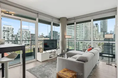 169 Fort York Boulevard 1002, Toronto, On M5v 0c8