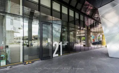 21 Lawren Harris Square 806, Toronto, On M5a 0t4