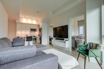 30 Ordnance Street 2706, Toronto, On M6k 0c8