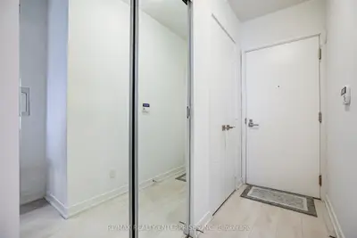 30 Ordnance Street 2706, Toronto, On M6k 0c8