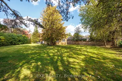 5 Tadcaster Place, Toronto, On M3b 1g6