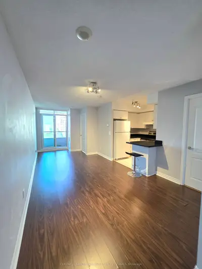 17 Barberry Place 2006, Toronto, On M2k 3e2