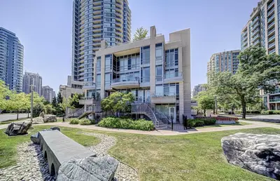 31 Olive Avenue 215, Toronto, On M2n 4n4