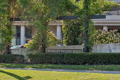 18 Valley Woods Road 915, Toronto, On M3a 0a1