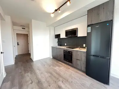 5 Defries Street 3010, Toronto, On M5a 3r4