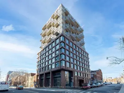 2 Augusta Avenue 202, Toronto, On M5v 0t3