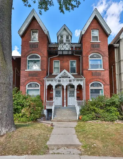 110 Baldwin Street, Toronto, On M5t 1l6