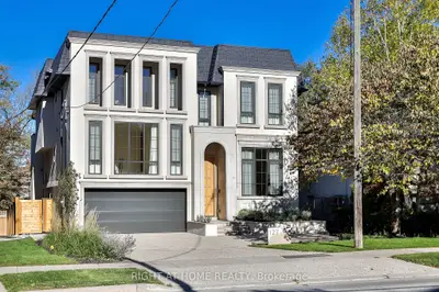 127 Yonge Boulevard, Toronto, On M5m 3h2