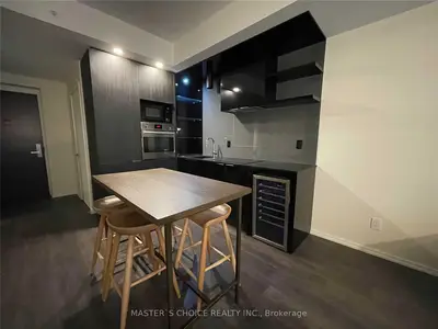 70 Temperance Street 709, Toronto, On M5h 4e8