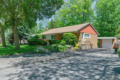 69 Greenland Road, Toronto, On M3c 1n4
