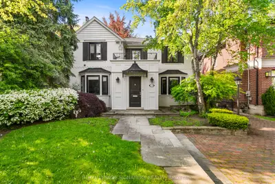 230 Strathallan Wood, Toronto, On M5n 1t4