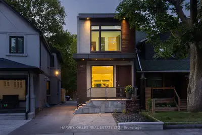 128 Montgomery Avenue, Toronto, On M4r 1e2