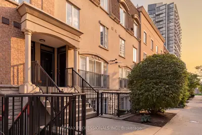 34 Western Battery Road 439, Toronto, On M6k 3n9