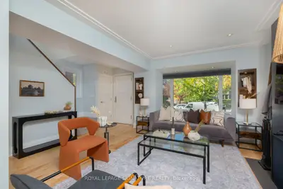 35 Bessborough Drive, Toronto, On M4g 3h6