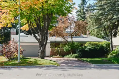 10 Wetherfield Place, Toronto, On M3b 2e1