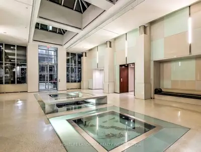 270 Wellington Street W 702, Toronto, On M5v 3p5