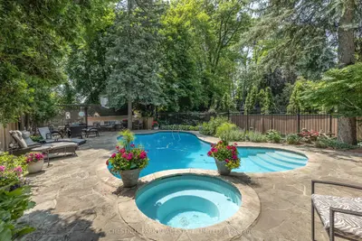 243 Dawlish Avenue, Toronto, On M4n 1j2