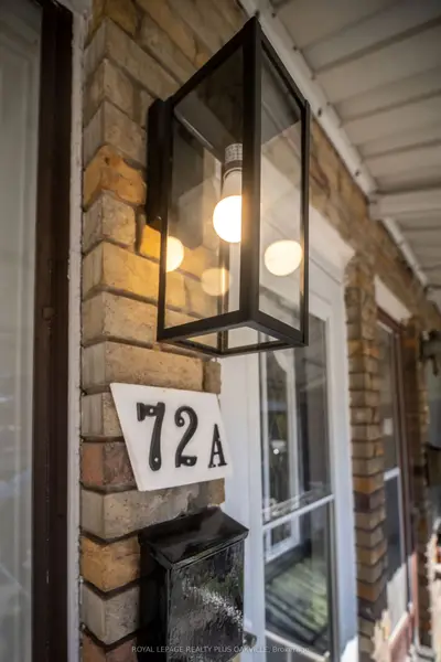 72a Lindsey Avenue, Toronto, On M6h 1e3