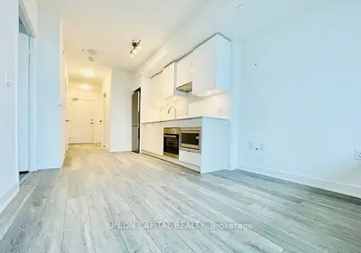 195 Redpath Avenue 2209, Toronto, On M4p 0e4