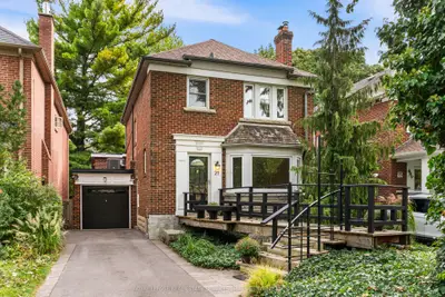27 Berney Crescent, Toronto, On M4g 3g4