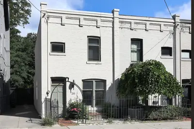 26 Belmont Street, Toronto, On M5r 1p8