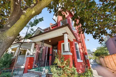 195 Shaw Street, Toronto, On M6j 2w7