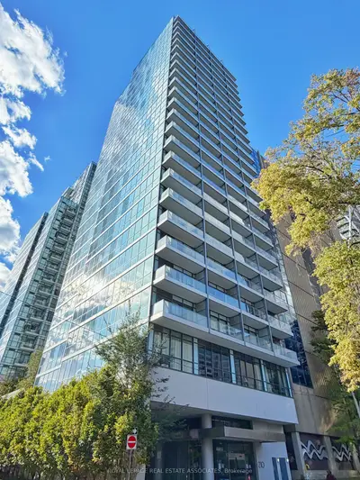 210 Simcoe Street 2308, Toronto, On M5t 0a9