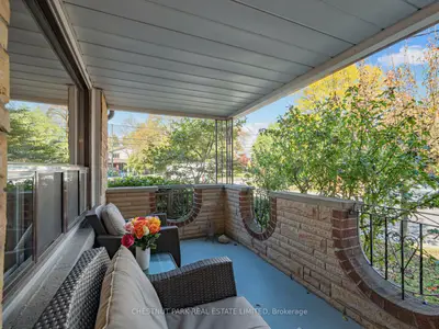 122 Forman Avenue, Toronto, On M4s 2r7
