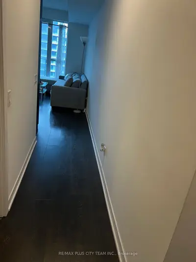 87 Peter Street 4613, Toronto, On M5v 2g4