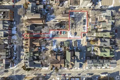 114 Baldwin Street, Toronto, On M5t 1l6