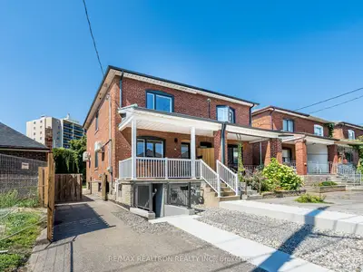 6 Greyton Crescent, Toronto, On M6e 2g2