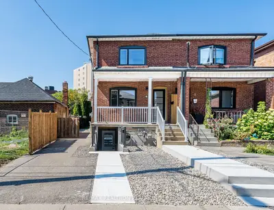 6 Greyton Crescent, Toronto, On M6e 2g2