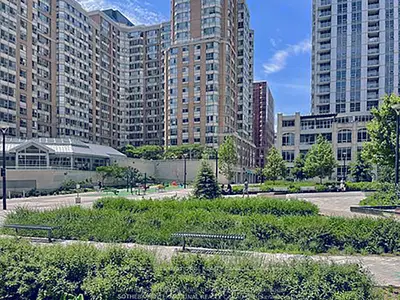711 Bay Street 1715, Toronto, On M5g 2j8