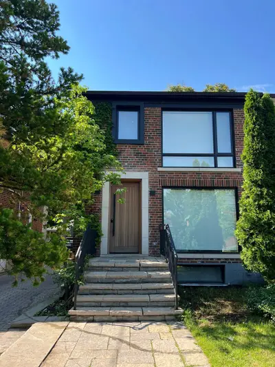 127 Glenvale Boulevard, Toronto, On M4g 2w1