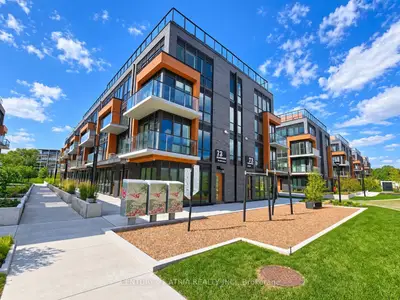 73 Curlew Drive 38, Toronto, On M3a 0b1