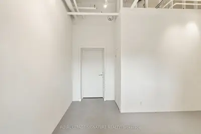 180 Shaw Street 302, Toronto, On M6j 2w5