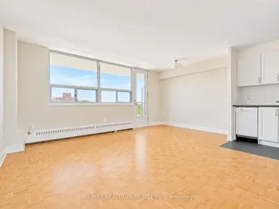 1500 Bathurst Street 1004, Toronto, On M5p 3l3