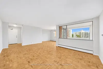 9 Deer Park Crescent 1104, Toronto, On M4v 2c4