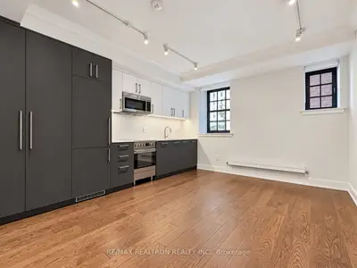 2 Clarendon Avenue 120, Toronto, On M4v 1h9