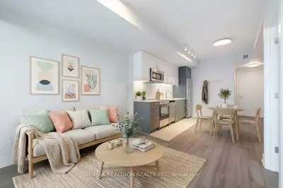2525 Bathurst Street 705, Toronto, On M6b 2y9