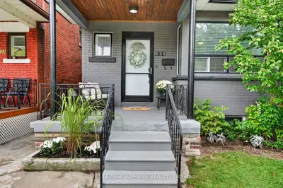 626 Manning Avenue, Toronto, On M6g 2v9