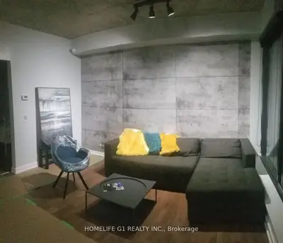 15 Beverly Street 306, Toronto, On M5t 0b3