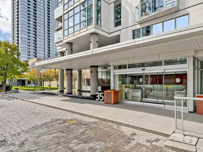 35 Mariner Terrace 1502, Toronto, On M5v 3v9