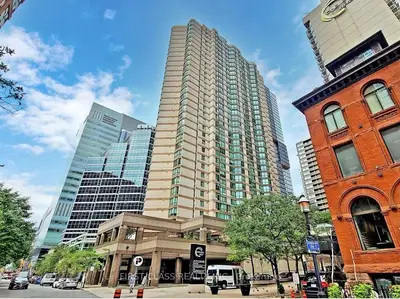 38 Elm Street 611, Toronto, On M5g 2k5